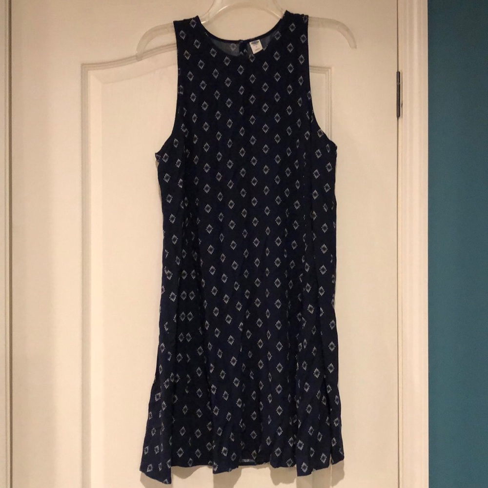Sleeveless dress